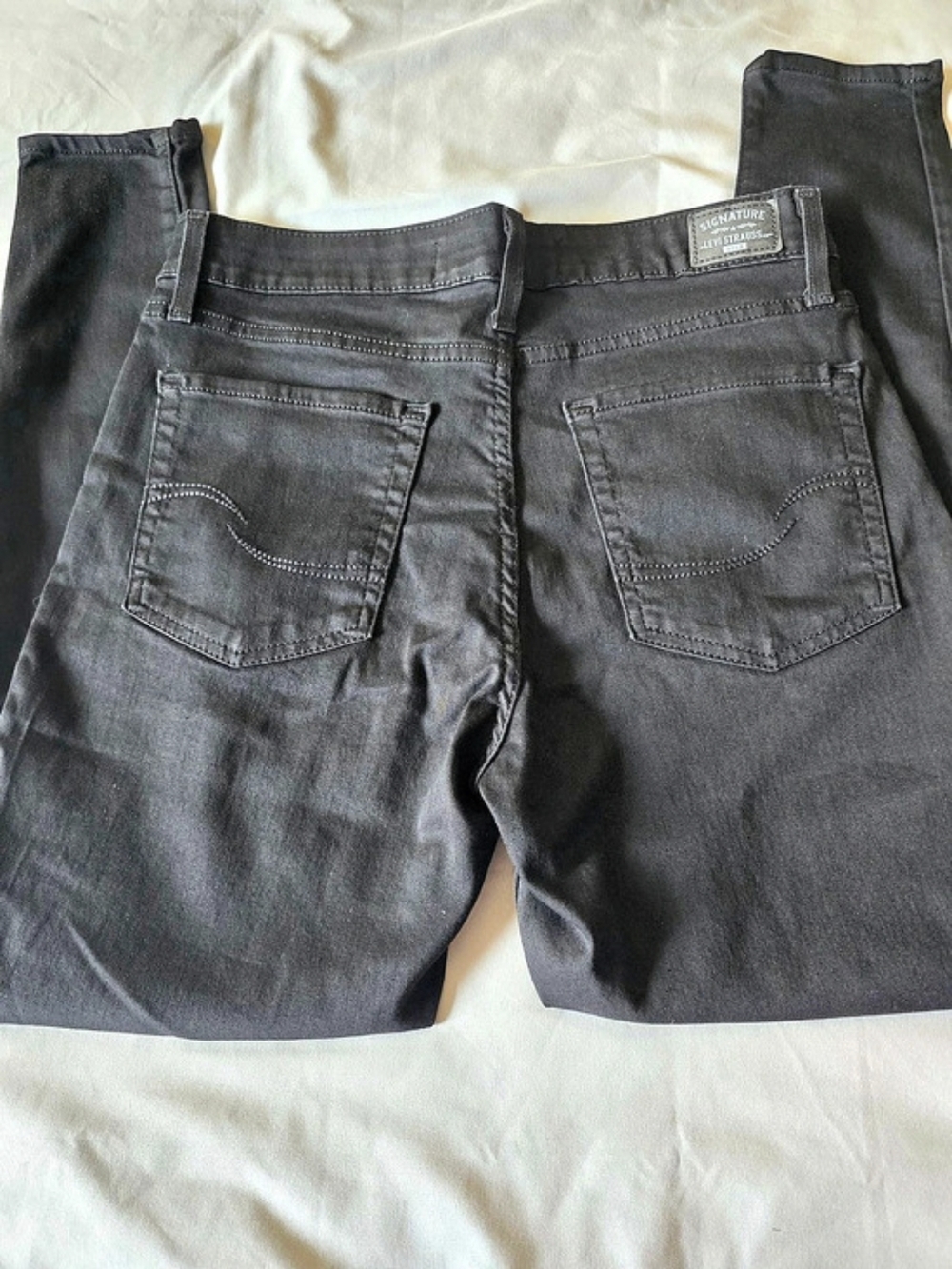 Levi Strauss & Co. Signature by Levi Strauss & Co. Gold Mid Rise Skinny